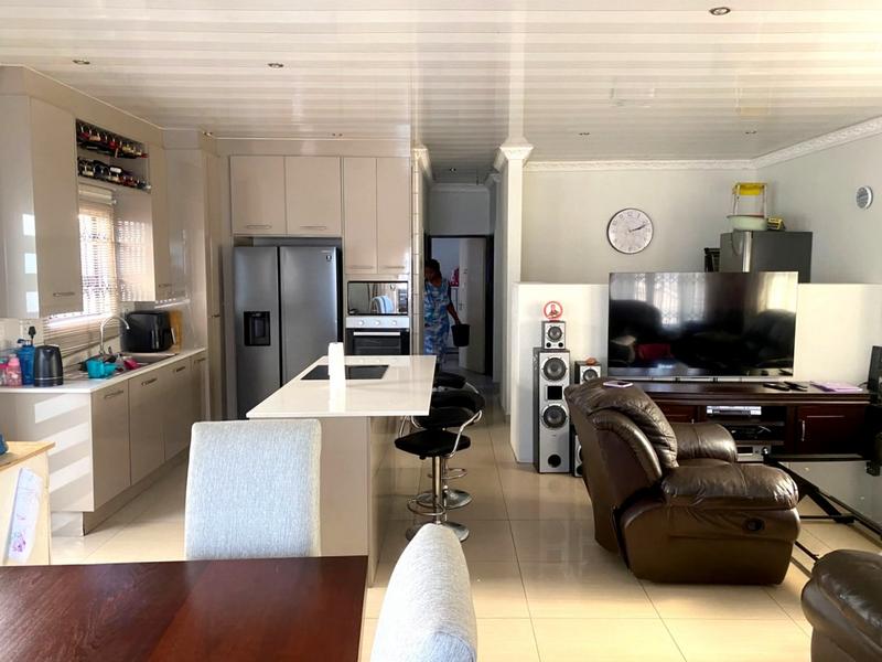 3 Bedroom Property for Sale in Meadowlands Gauteng