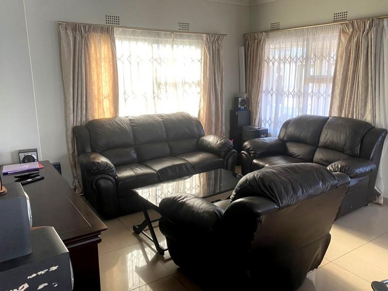 3 Bedroom Property for Sale in Meadowlands Gauteng