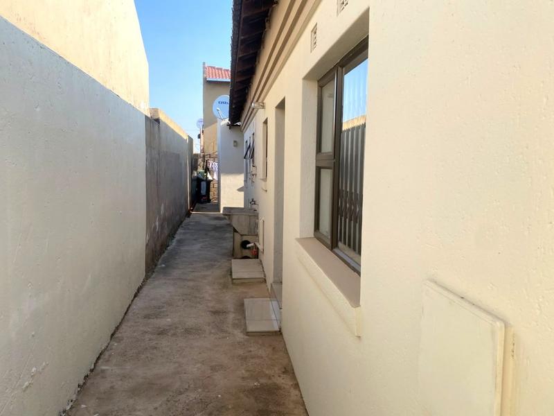 3 Bedroom Property for Sale in Meadowlands Gauteng