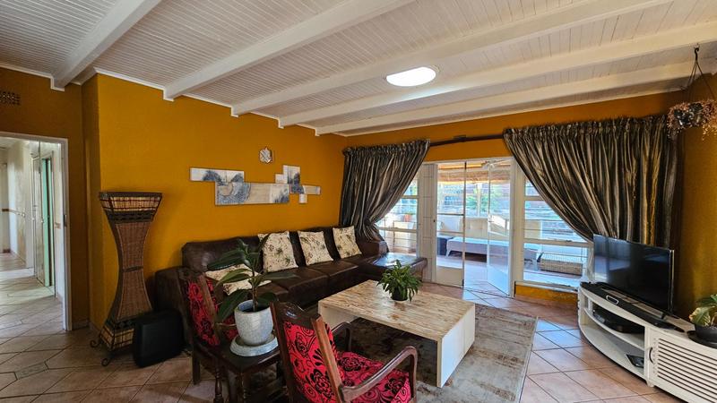 4 Bedroom Property for Sale in Mulbarton Gauteng