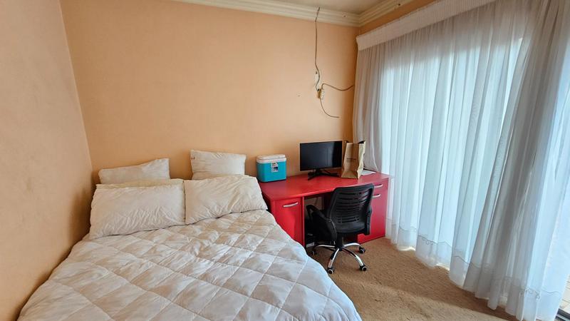 4 Bedroom Property for Sale in Mulbarton Gauteng
