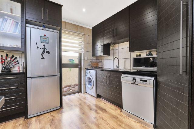 3 Bedroom Property for Sale in Barbeque Downs Gauteng