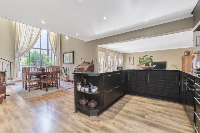 3 Bedroom Property for Sale in Barbeque Downs Gauteng