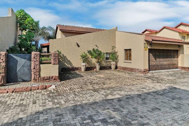 3 Bedroom Property for Sale in Barbeque Downs Gauteng