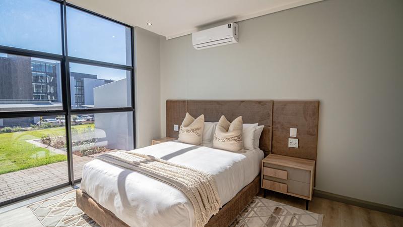 To Let 3 Bedroom Property for Rent in Midfield Estate Gauteng