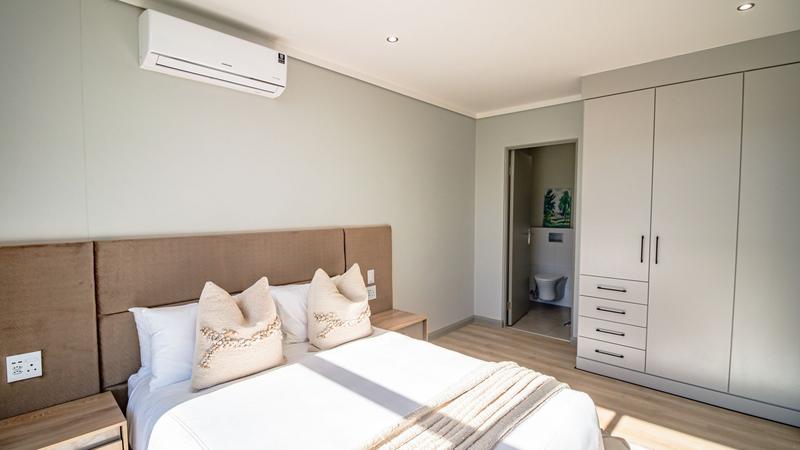 To Let 3 Bedroom Property for Rent in Midfield Estate Gauteng