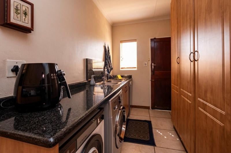 4 Bedroom Property for Sale in Glenvista Gauteng