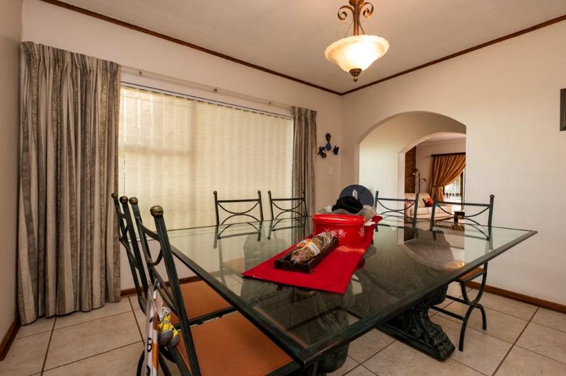 4 Bedroom Property for Sale in Glenvista Gauteng