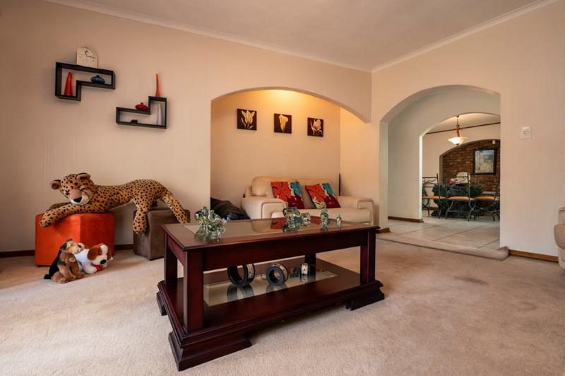 4 Bedroom Property for Sale in Glenvista Gauteng