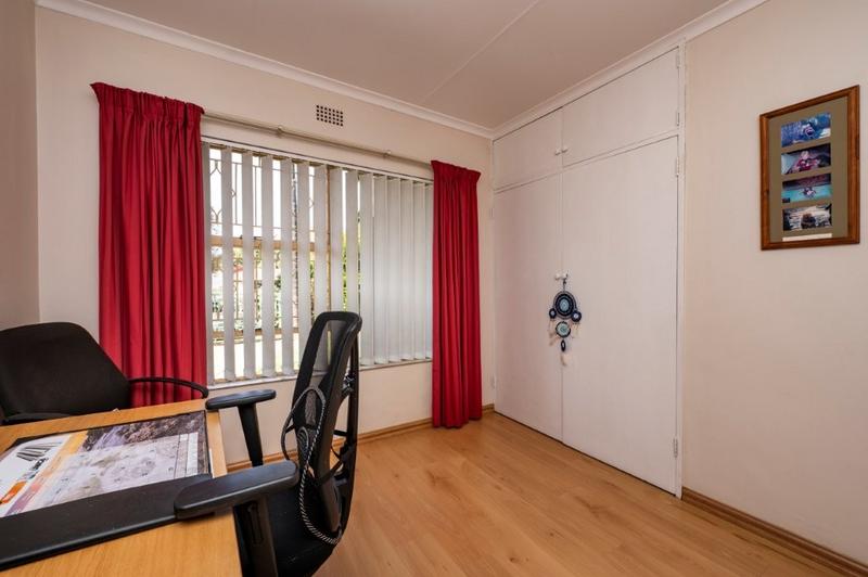 4 Bedroom Property for Sale in Glenvista Gauteng