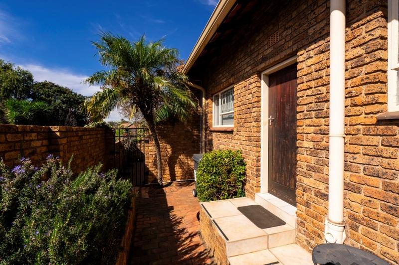 4 Bedroom Property for Sale in Glenvista Gauteng