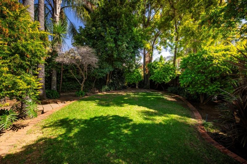 4 Bedroom Property for Sale in Glenvista Gauteng