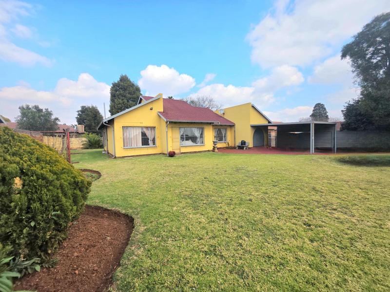 3 Bedroom Property for Sale in Dawn Park Gauteng