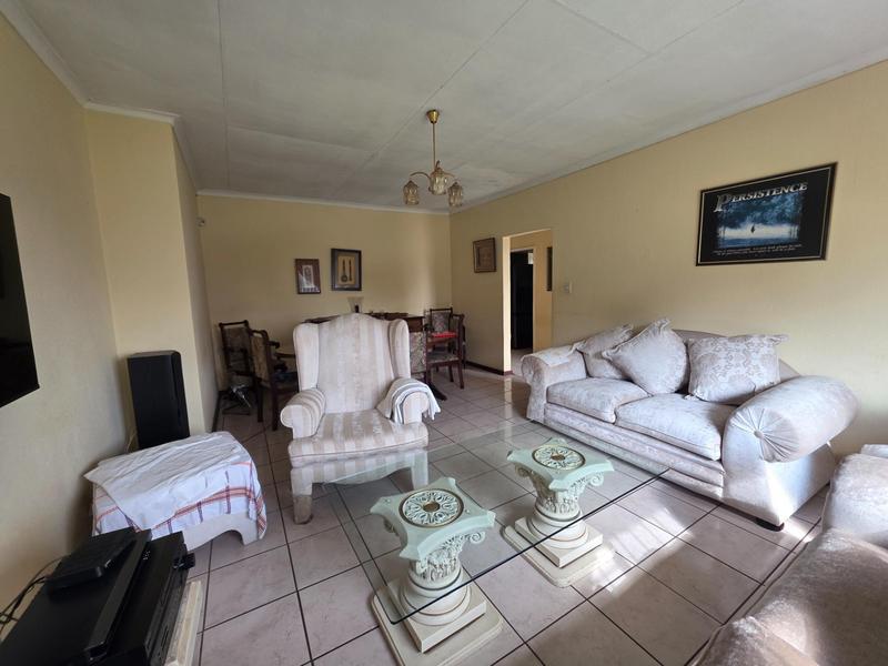 3 Bedroom Property for Sale in Dawn Park Gauteng
