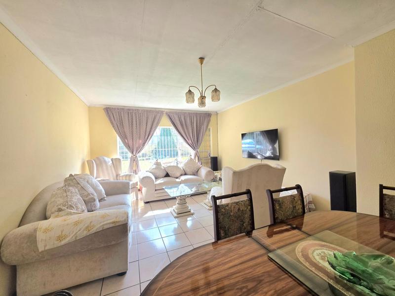 3 Bedroom Property for Sale in Dawn Park Gauteng