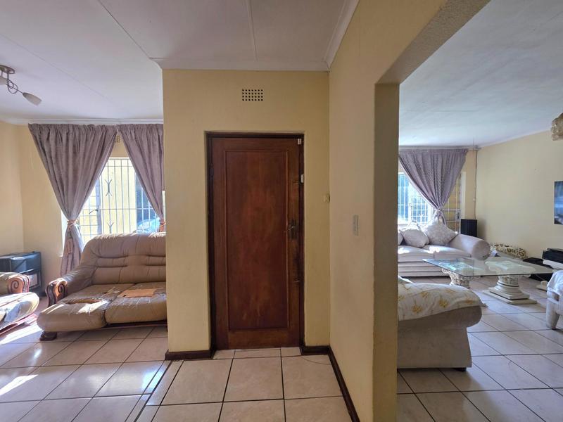 3 Bedroom Property for Sale in Dawn Park Gauteng