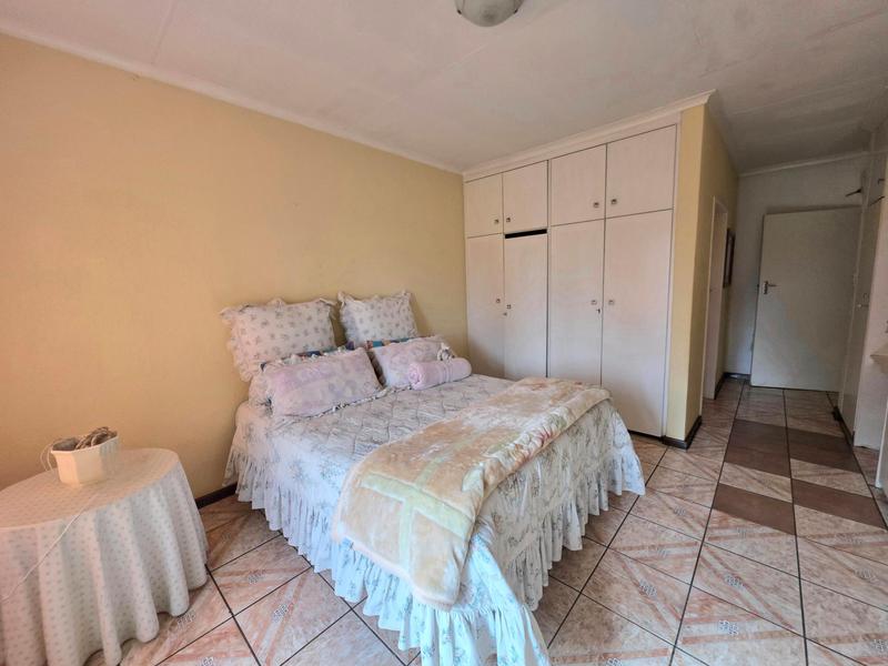 3 Bedroom Property for Sale in Dawn Park Gauteng