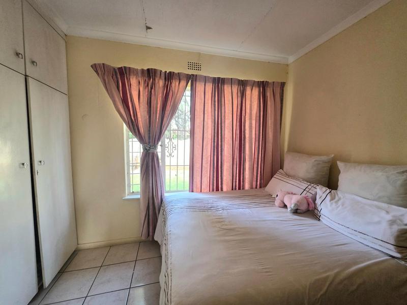 3 Bedroom Property for Sale in Dawn Park Gauteng