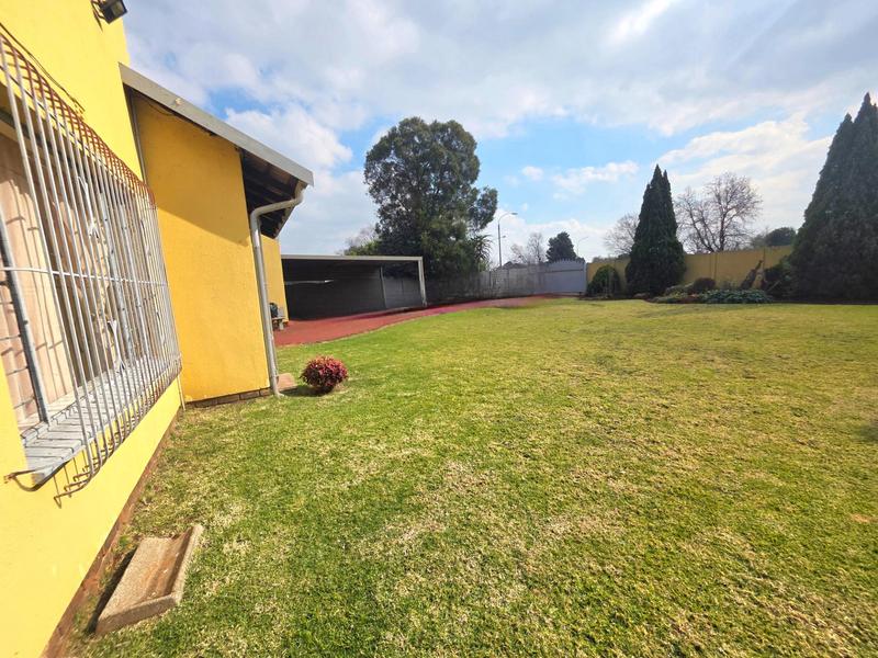 3 Bedroom Property for Sale in Dawn Park Gauteng