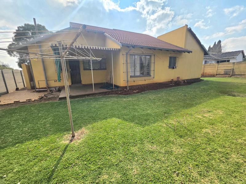 3 Bedroom Property for Sale in Dawn Park Gauteng