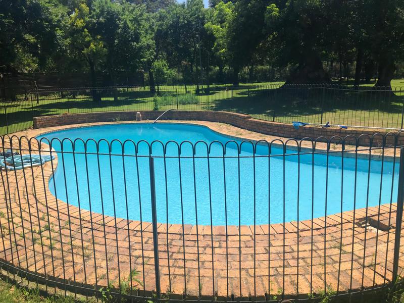 10 Bedroom Property for Sale in Knopjeslaagte Gauteng