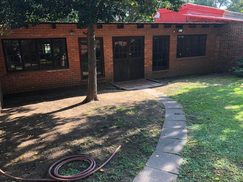 10 Bedroom Property for Sale in Knopjeslaagte Gauteng
