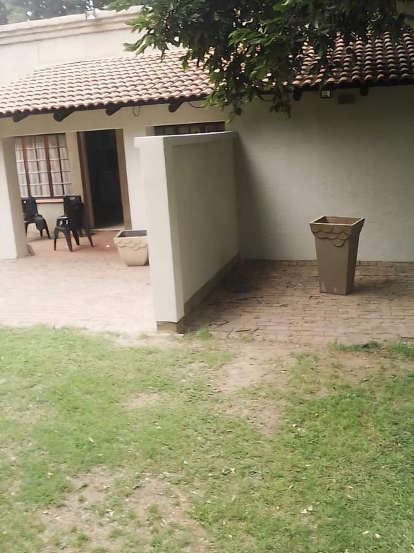 10 Bedroom Property for Sale in Knopjeslaagte Gauteng