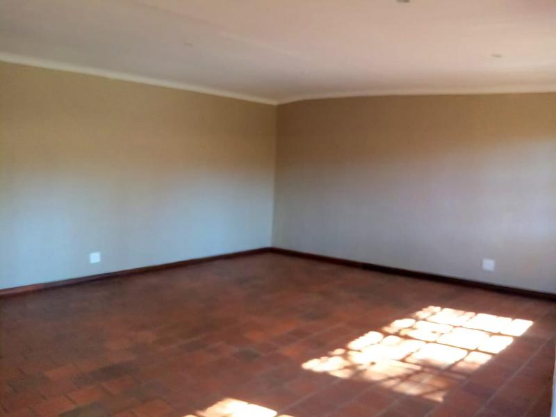 10 Bedroom Property for Sale in Knopjeslaagte Gauteng