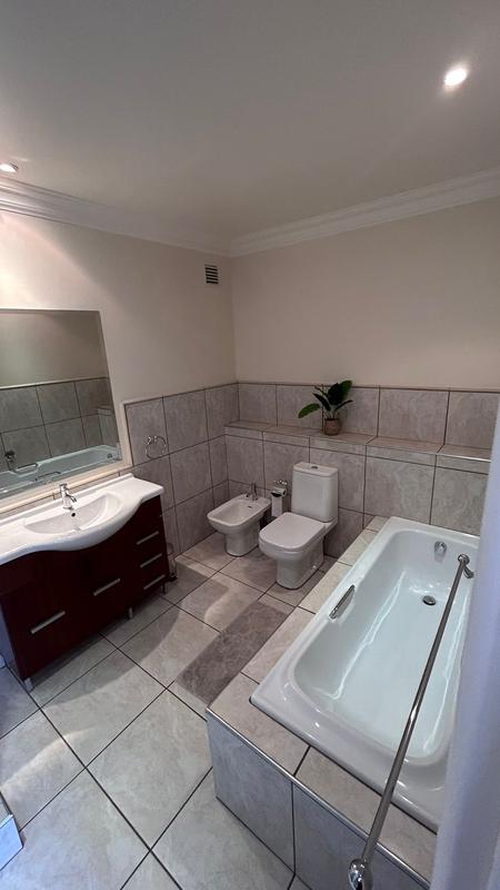 2 Bedroom Property for Sale in Bedfordview Gauteng