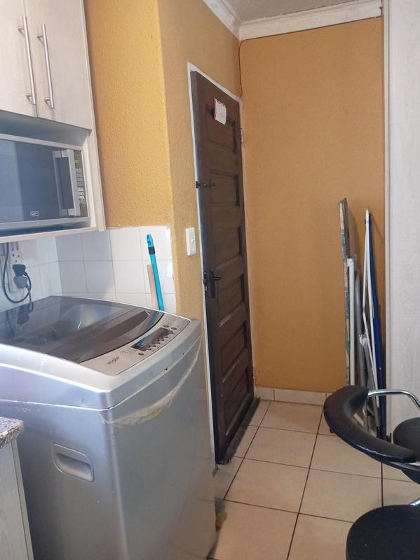 1 Bedroom Property for Sale in Germiston South Gauteng