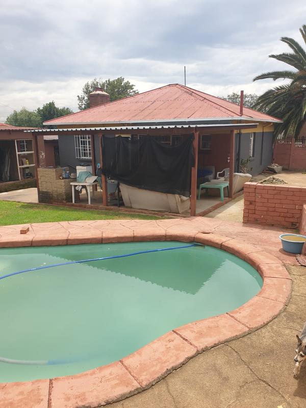 2 Bedroom Property for Sale in South Hills Gauteng