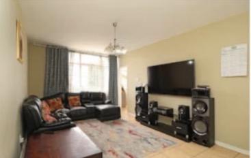 To Let 1 Bedroom Property for Rent in Bedfordview Gauteng