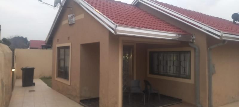 3 Bedroom Property for Sale in Dobsonville Gauteng