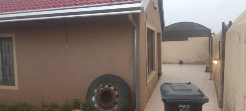 3 Bedroom Property for Sale in Dobsonville Gauteng