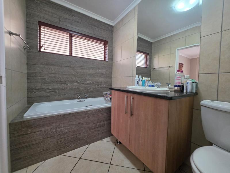 2 Bedroom Property for Sale in Meyersdal Gauteng