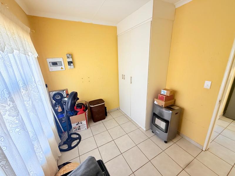 2 Bedroom Property for Sale in Staalrus Gauteng