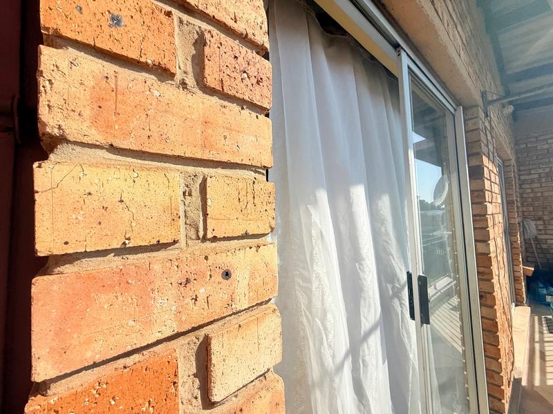 2 Bedroom Property for Sale in Staalrus Gauteng