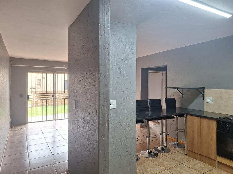 2 Bedroom Property for Sale in Sonneveld Gauteng