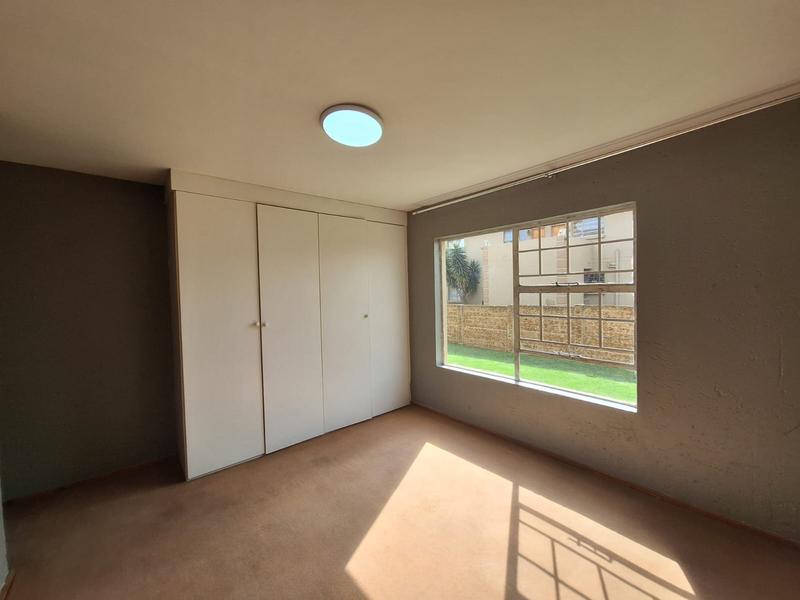 2 Bedroom Property for Sale in Sonneveld Gauteng