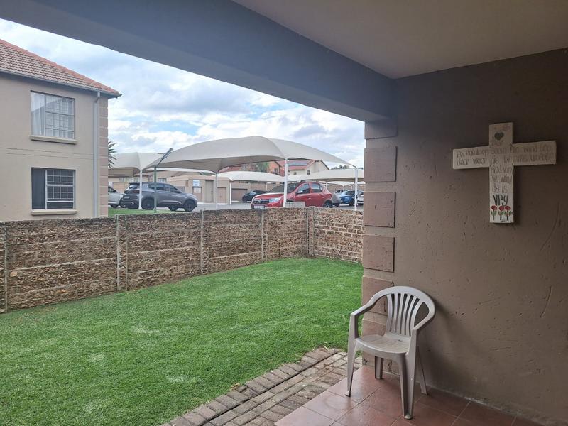 2 Bedroom Property for Sale in Sonneveld Gauteng