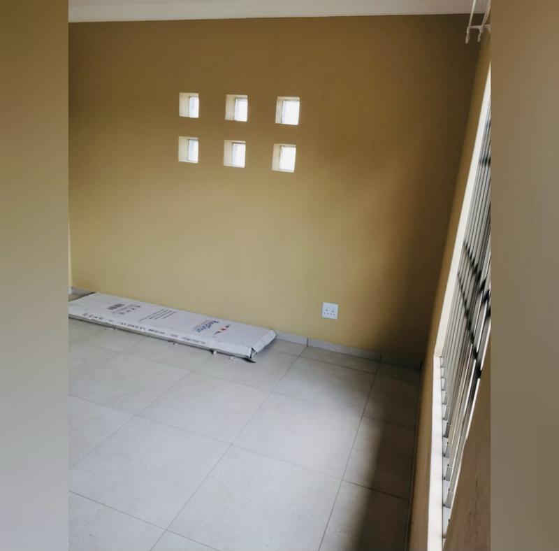 To Let 2 Bedroom Property for Rent in Dalpark Gauteng