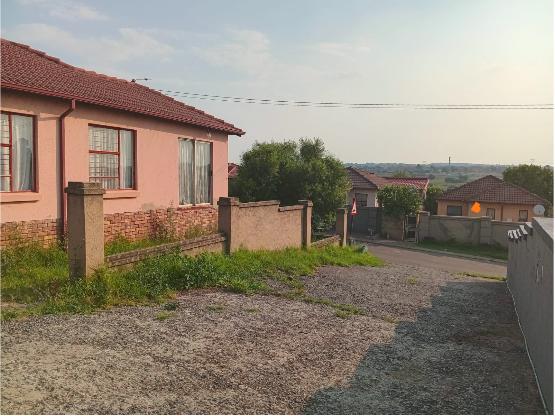 3 Bedroom Property for Sale in Clayville Gauteng