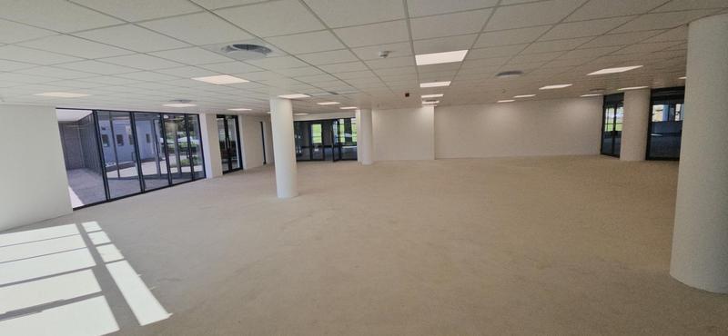 To Let Commercial Property for Rent in Vorna Valley Gauteng
