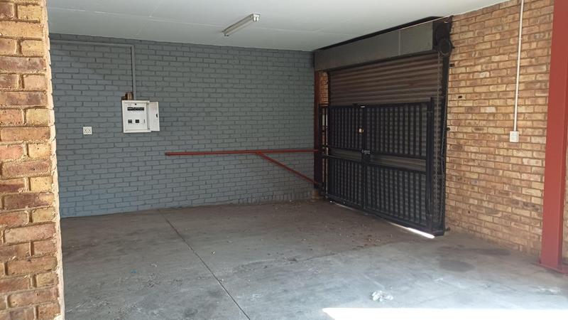 To Let Commercial Property for Rent in Hennopspark Gauteng