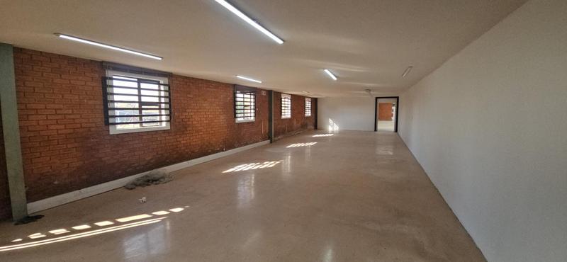 To Let Commercial Property for Rent in Randjespark Gauteng