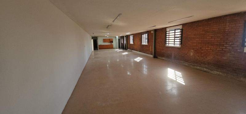 To Let Commercial Property for Rent in Randjespark Gauteng