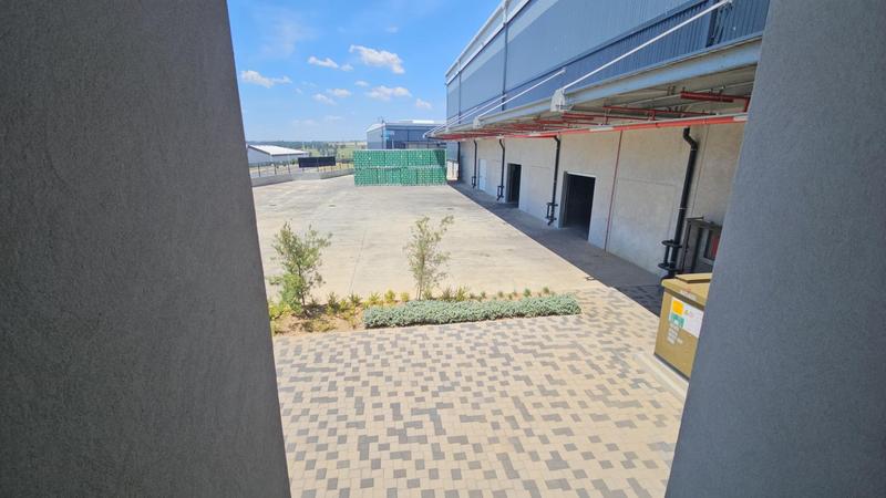 To Let Commercial Property for Rent in Longlake Gauteng