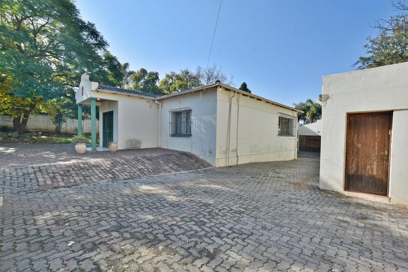 4 Bedroom Property for Sale in Linden Gauteng
