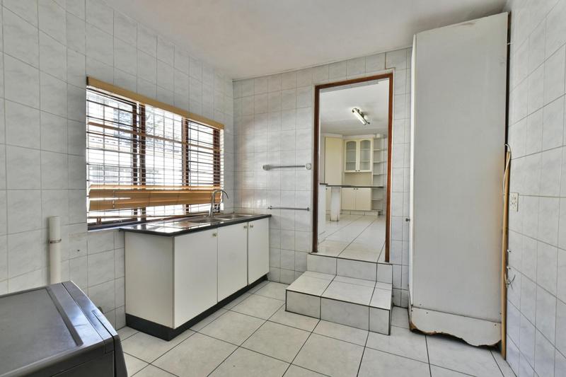 4 Bedroom Property for Sale in Linden Gauteng