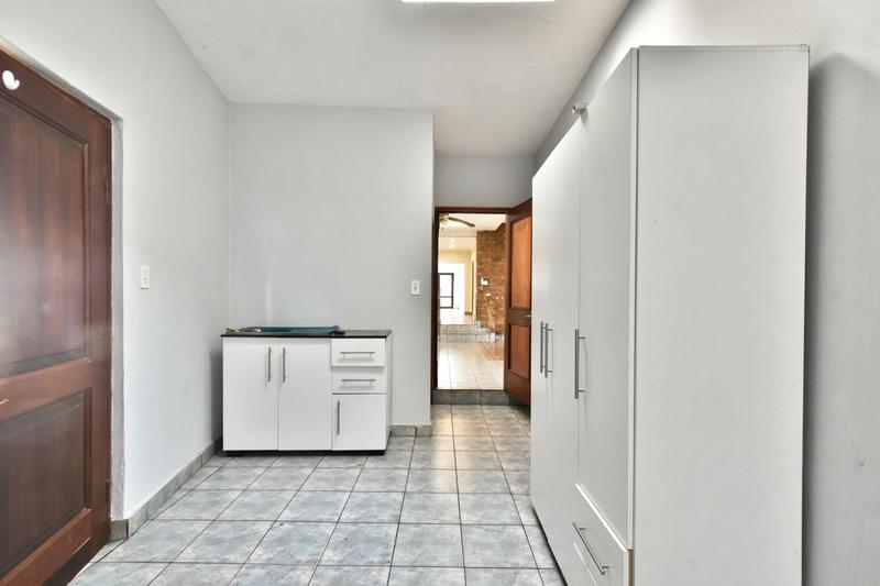 4 Bedroom Property for Sale in Linden Gauteng